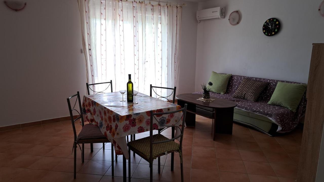 Cozy Apartments Baska Exterior foto